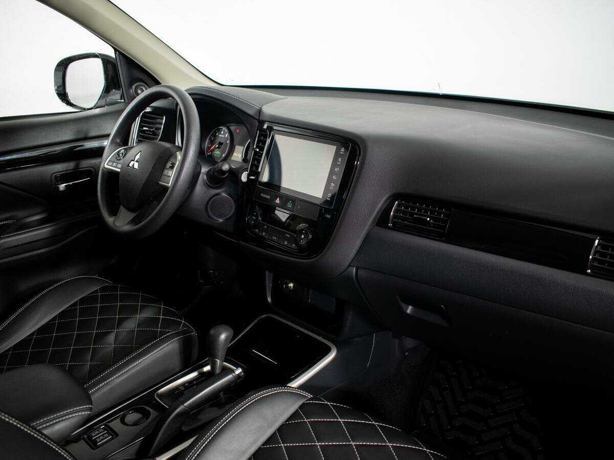 Mitsubishi Outlander, 2022 Фото №8