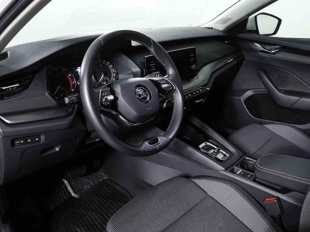 Skoda Octavia, 2021 Фото №12