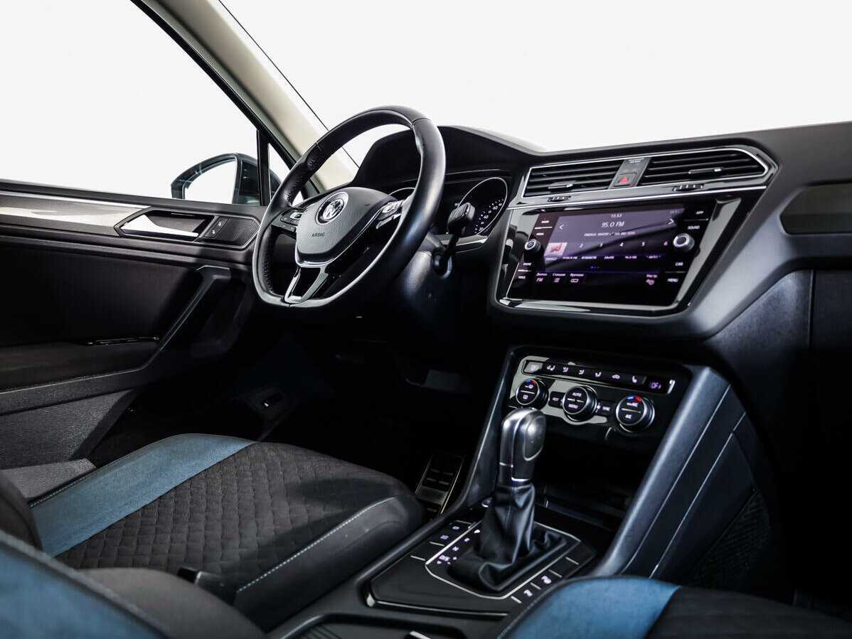 Volkswagen Tiguan, 2019 Фото №8
