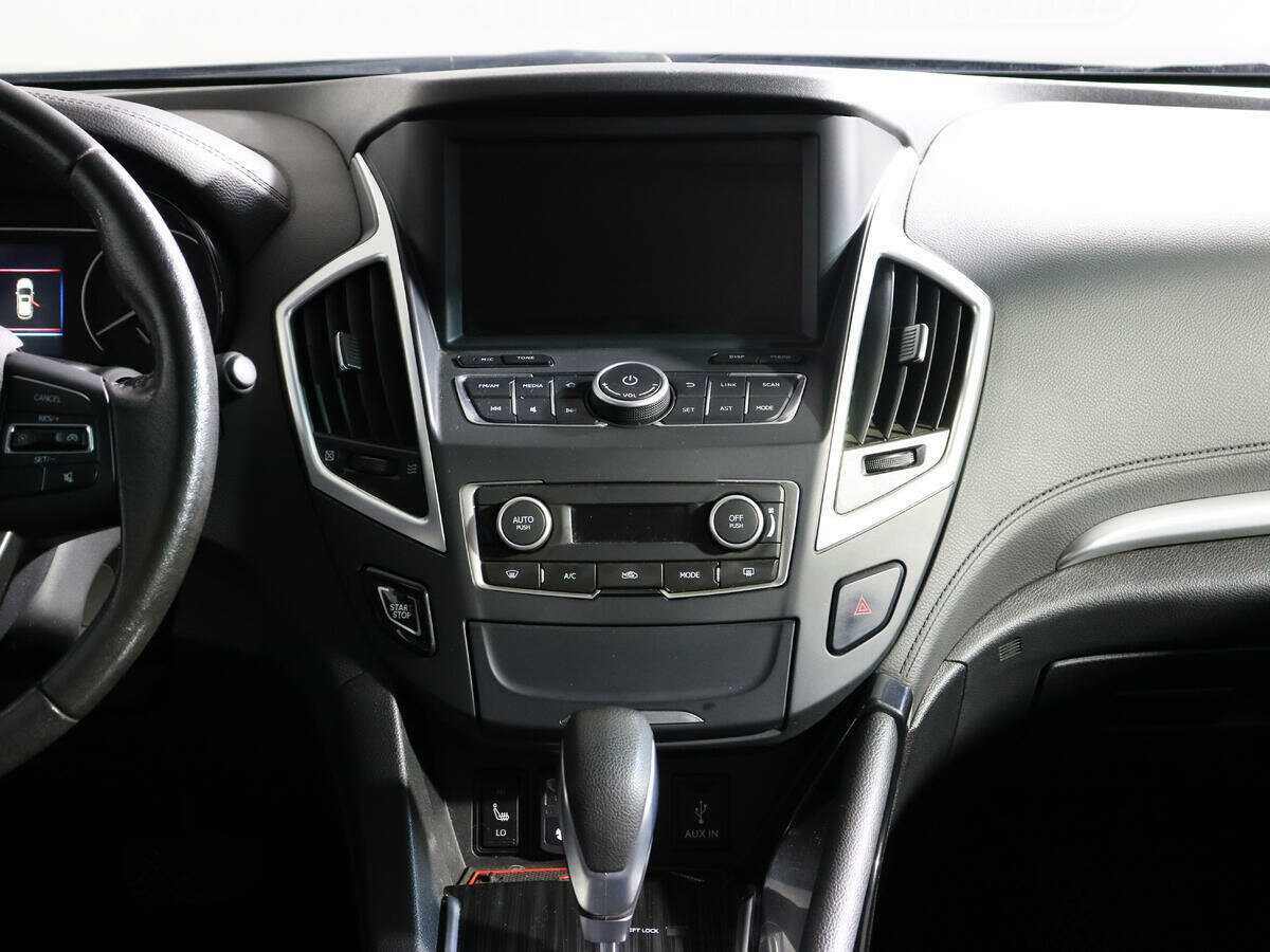 Dongfeng AX7, 2017 Фото №13