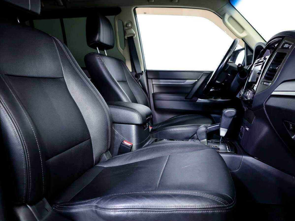 Mitsubishi Pajero, 2014 Фото №11