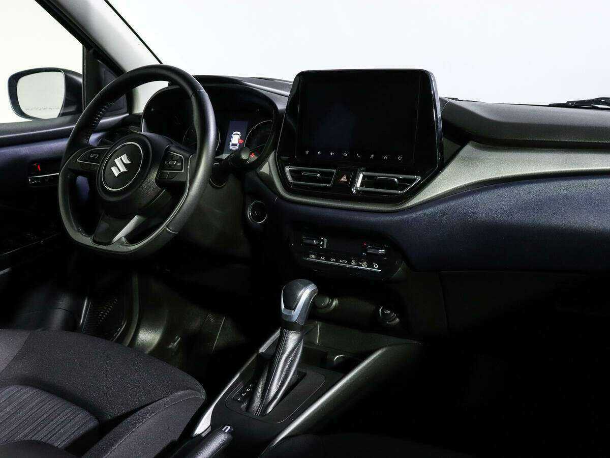 Suzuki Baleno, 2022 Фото №7