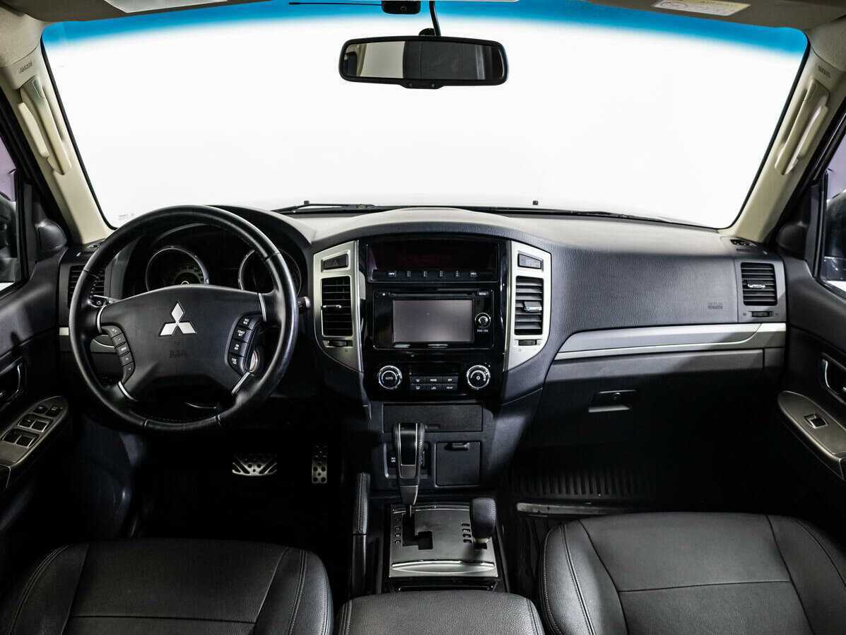 Mitsubishi Pajero, 2018 Фото №10
