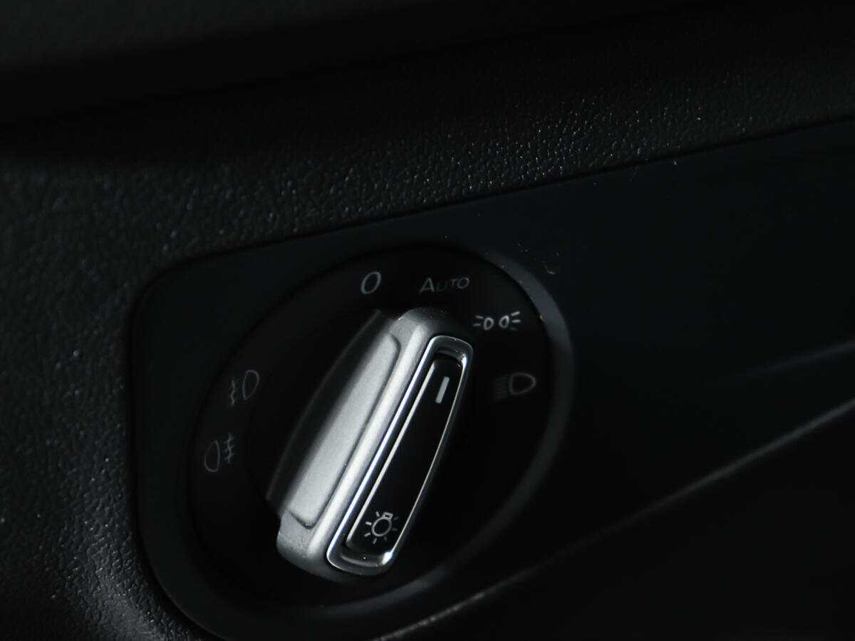 Volkswagen Tiguan, 2019 Фото №16