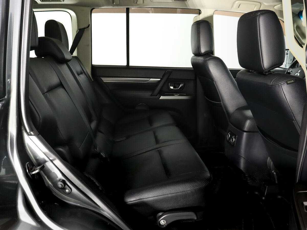 Mitsubishi Pajero, 2012 Фото №12