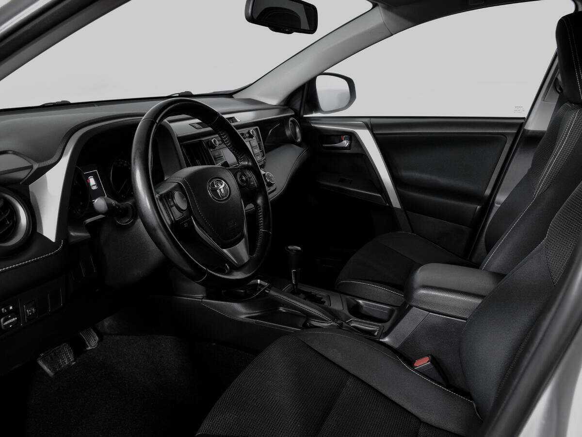Toyota RAV4, 2018 Фото №14