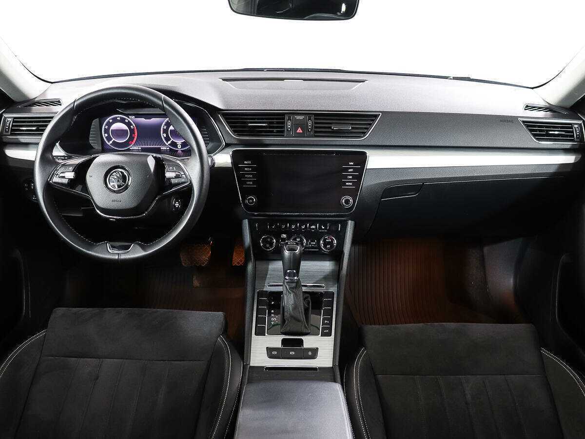 Skoda Superb, 2021 Фото №12