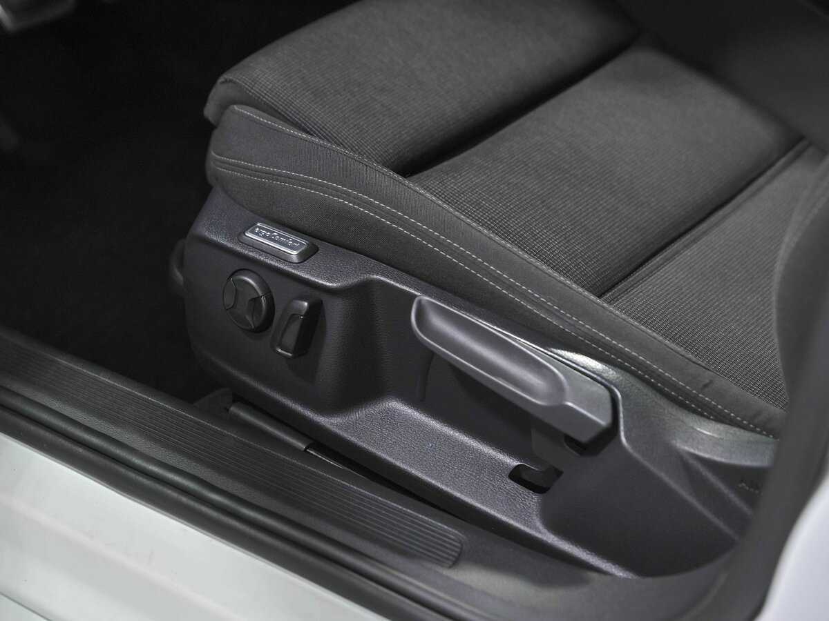 Volkswagen Passat, 2015 Фото №15