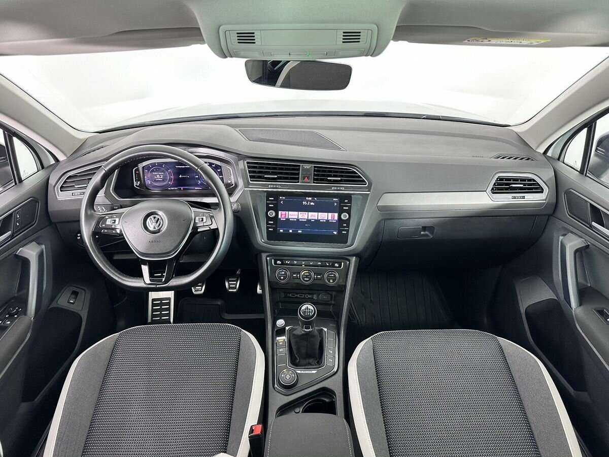Volkswagen Tiguan, 2019 Фото №9