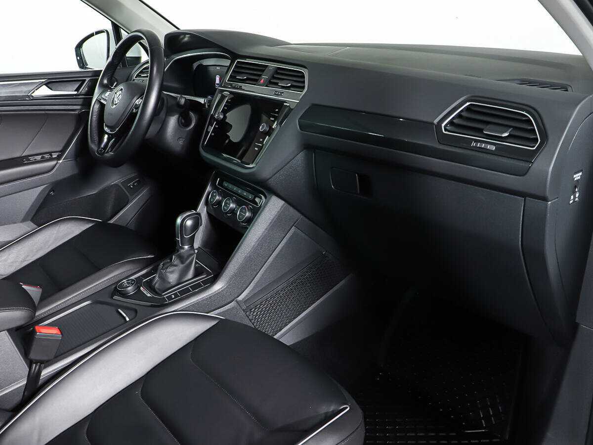 Volkswagen Tiguan, 2017 Фото №9
