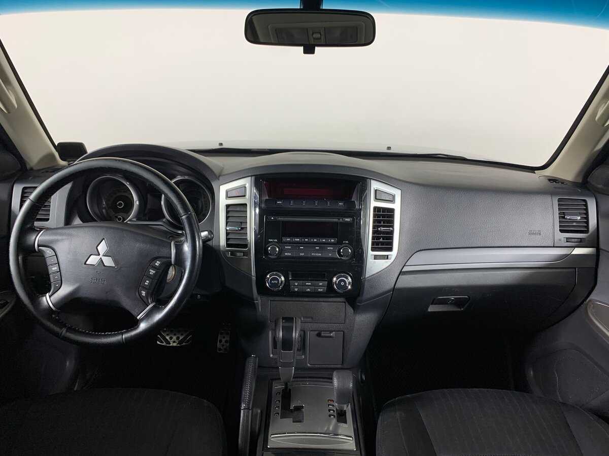 Mitsubishi Pajero, 2015 Фото №13