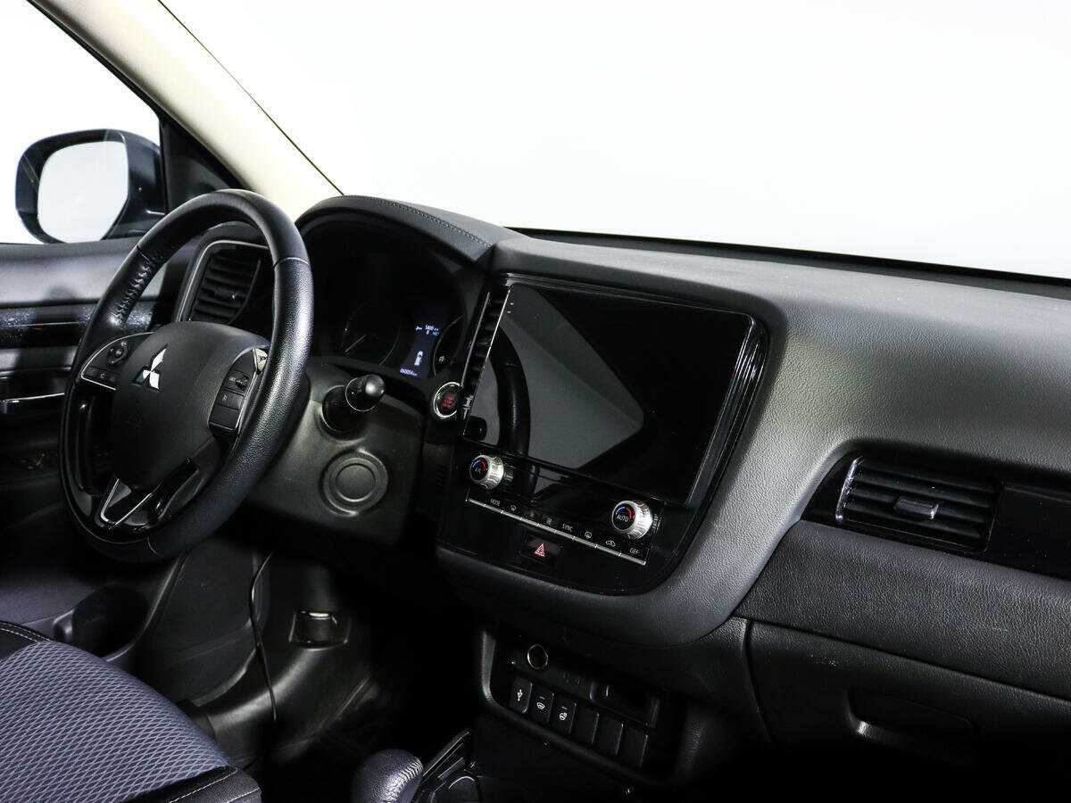 Mitsubishi Outlander, 2021 Фото №7
