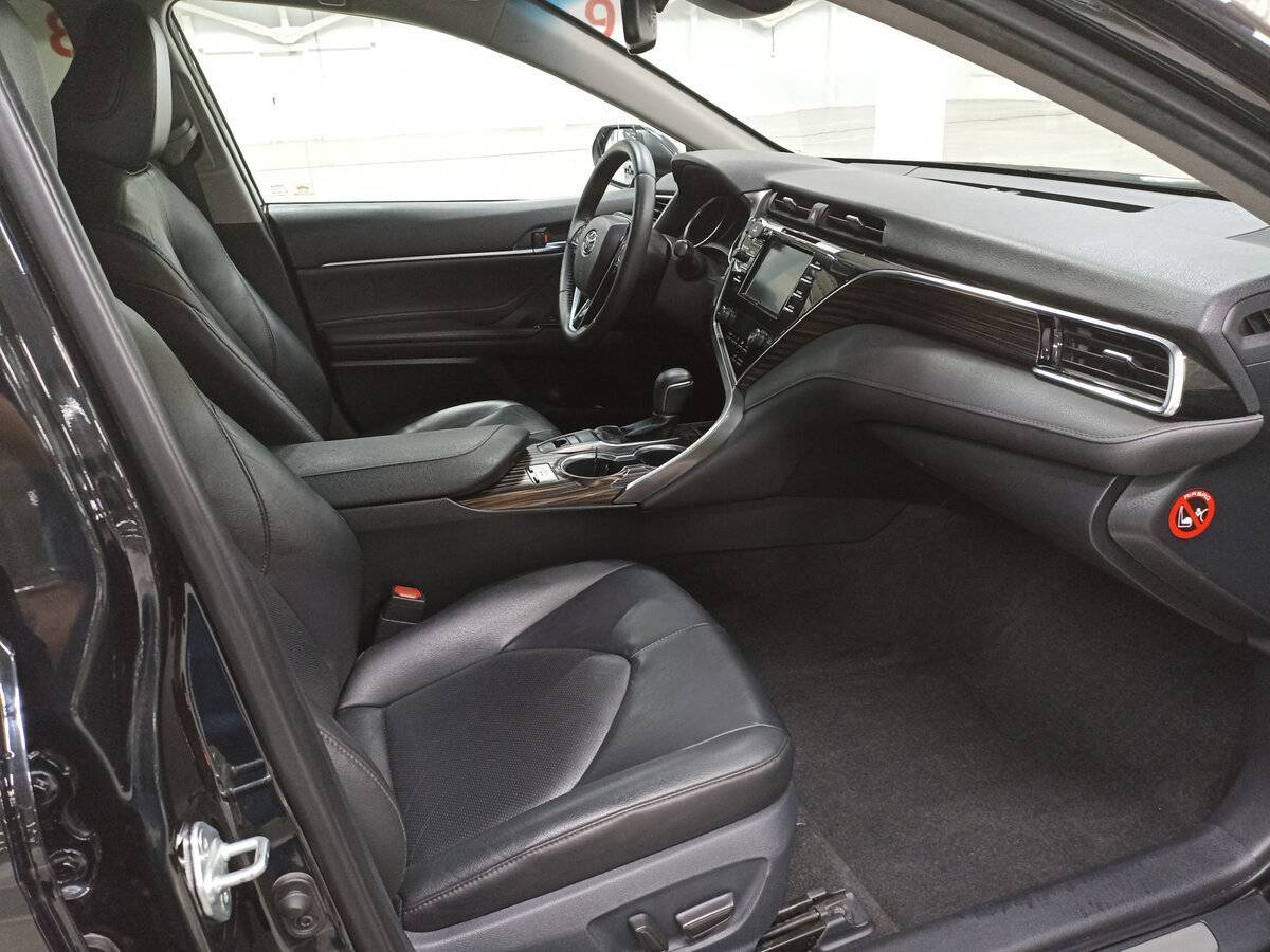 Toyota Camry, 2019 Фото №11