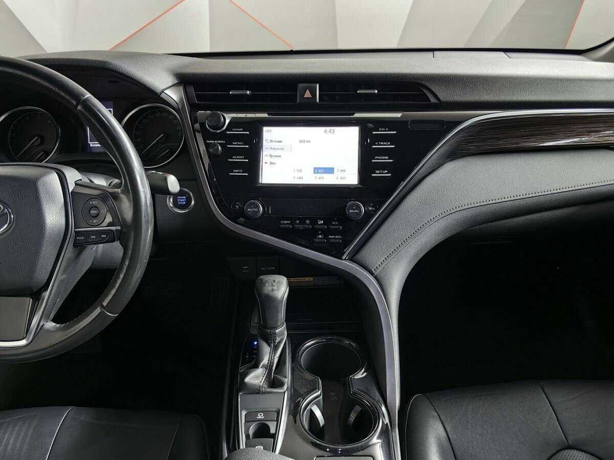 Toyota Camry, 2019 Фото №11