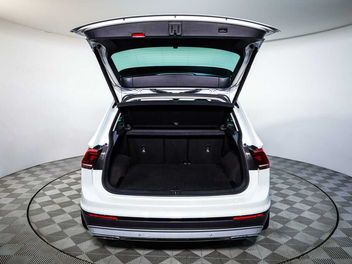 Volkswagen Tiguan, 2019 Фото №18
