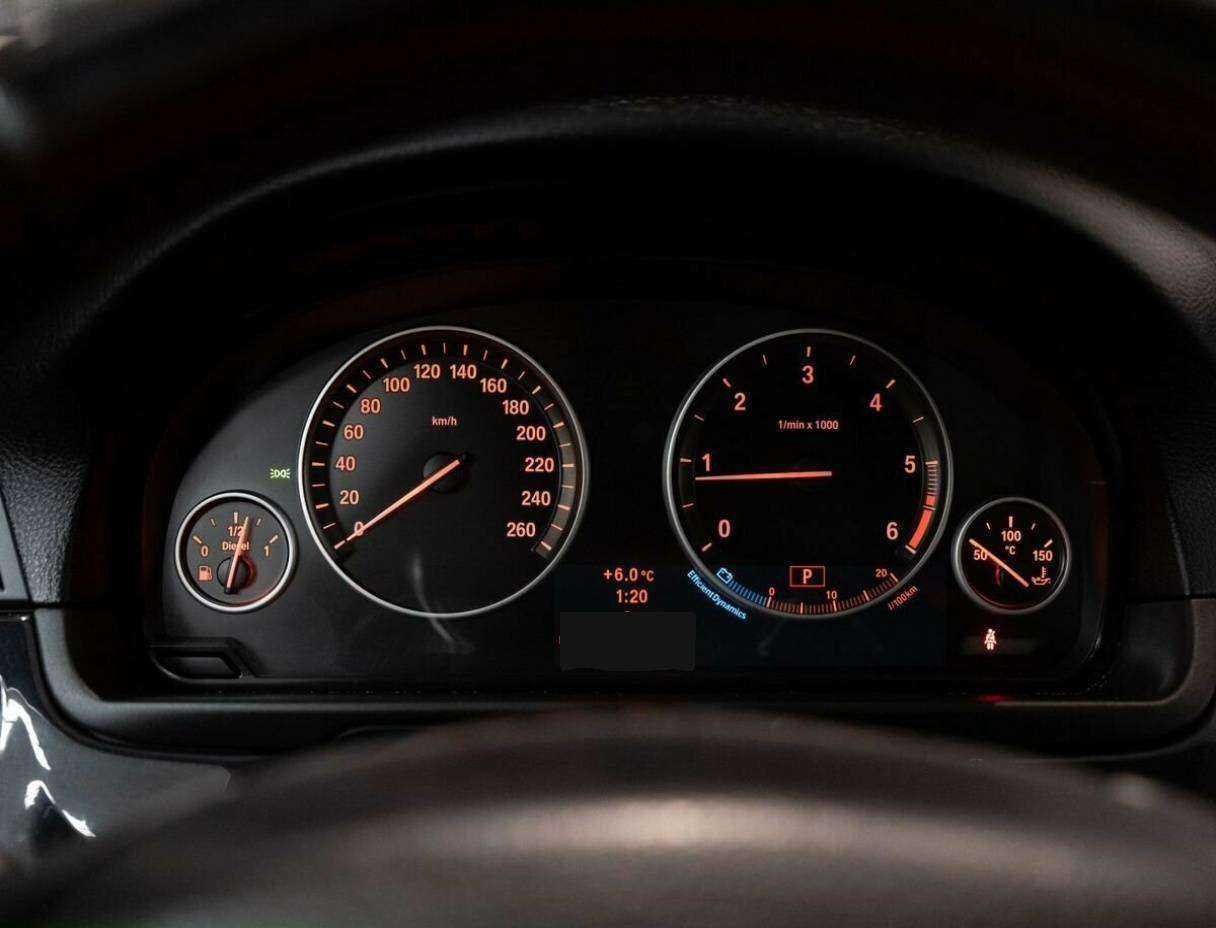 BMW 5 серии 525d xDrive, 2012 Фото №11