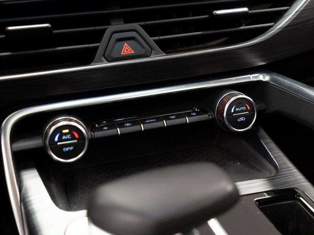 Geely Tugella, 2021 Фото №11