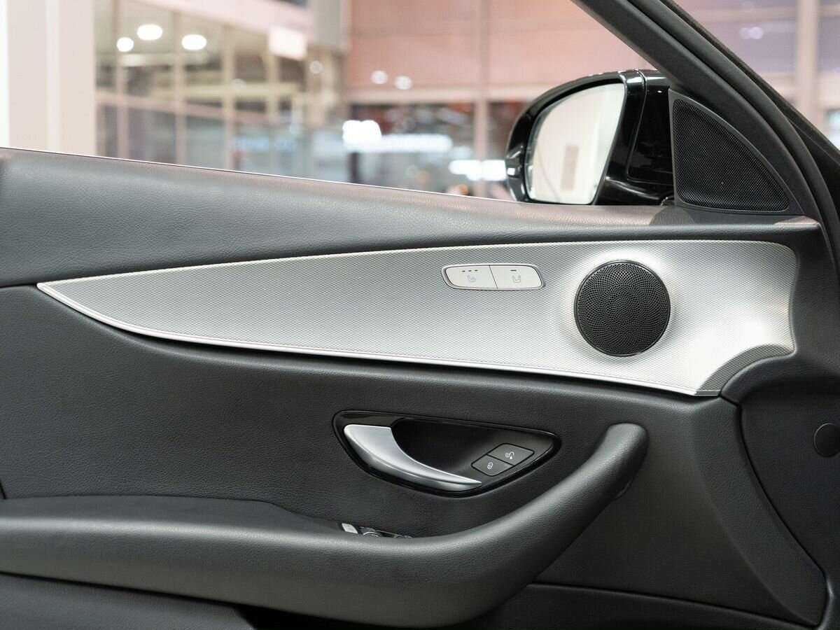 Mercedes-Benz E-Класс 200, 2017 Фото №17
