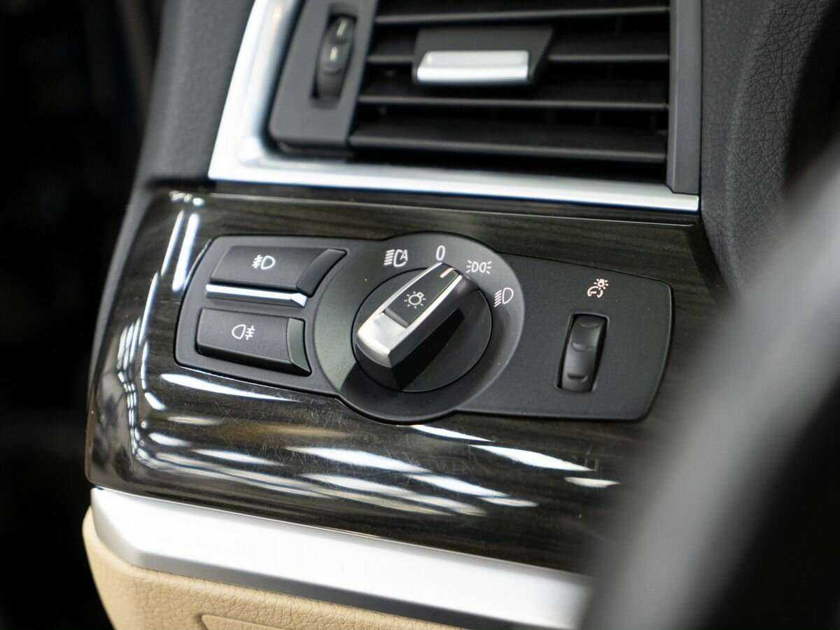 BMW 5 серии Gran Turismo 530d xDrive, 2014 Фото №18