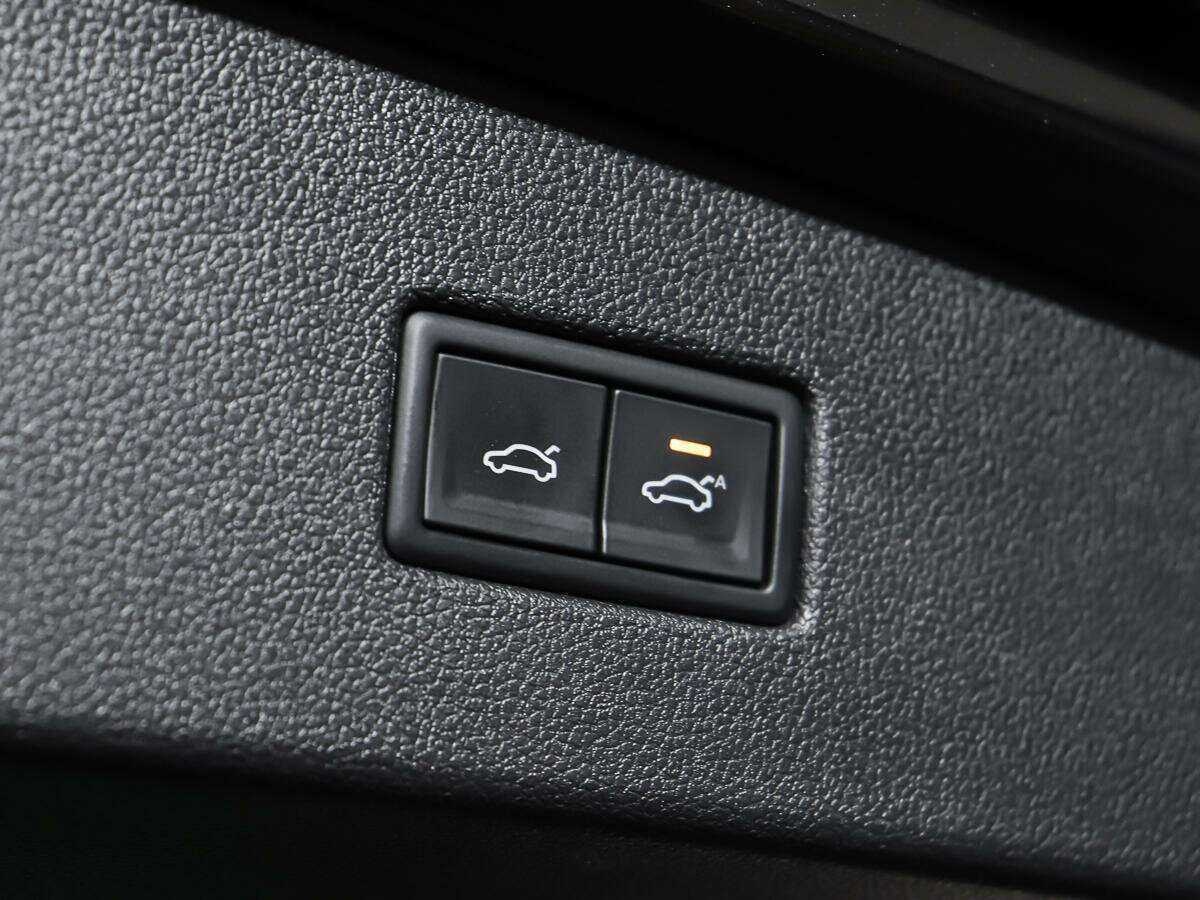 Volkswagen Tiguan, 2020 Фото №17