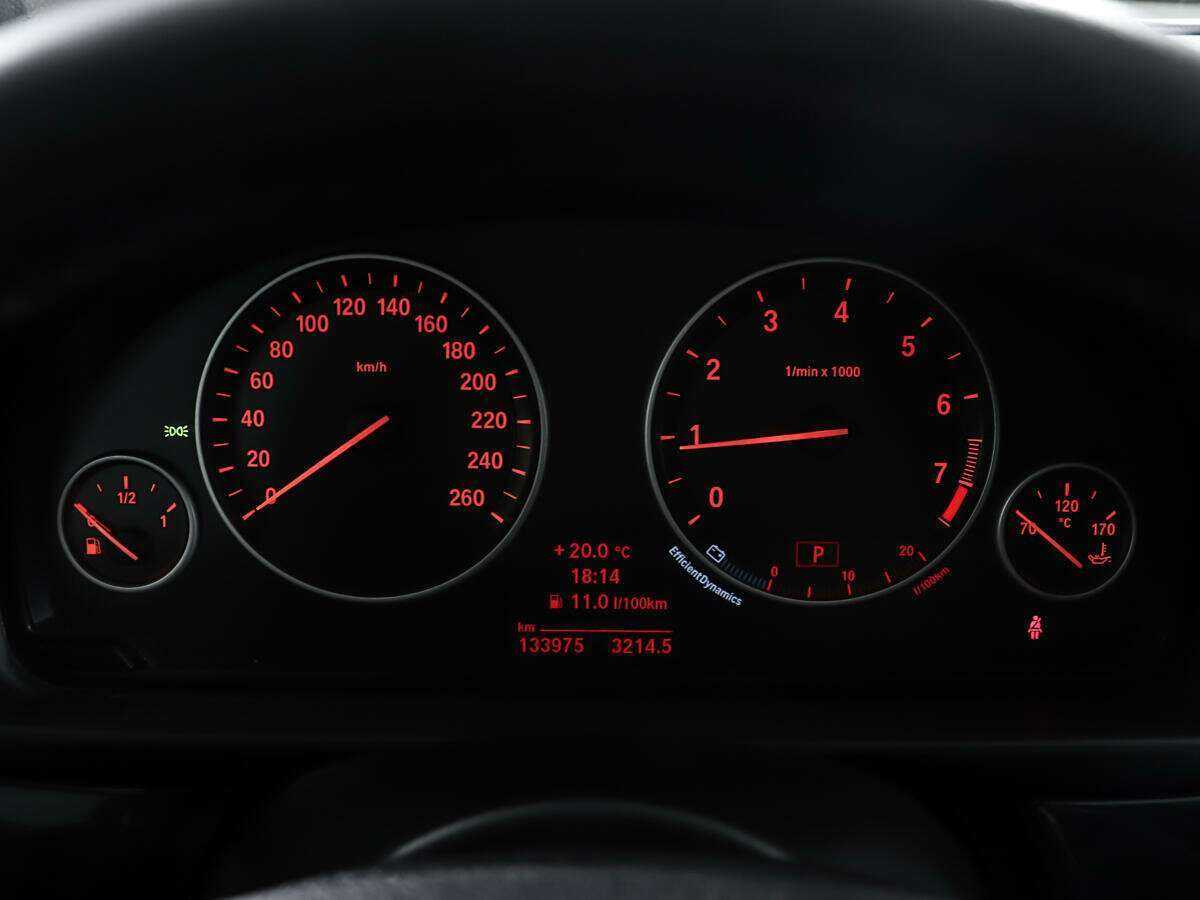 BMW 5 серии 520i, 2013 Фото №14