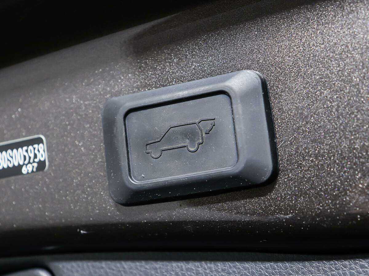 Toyota RAV4, 2019 Фото №16