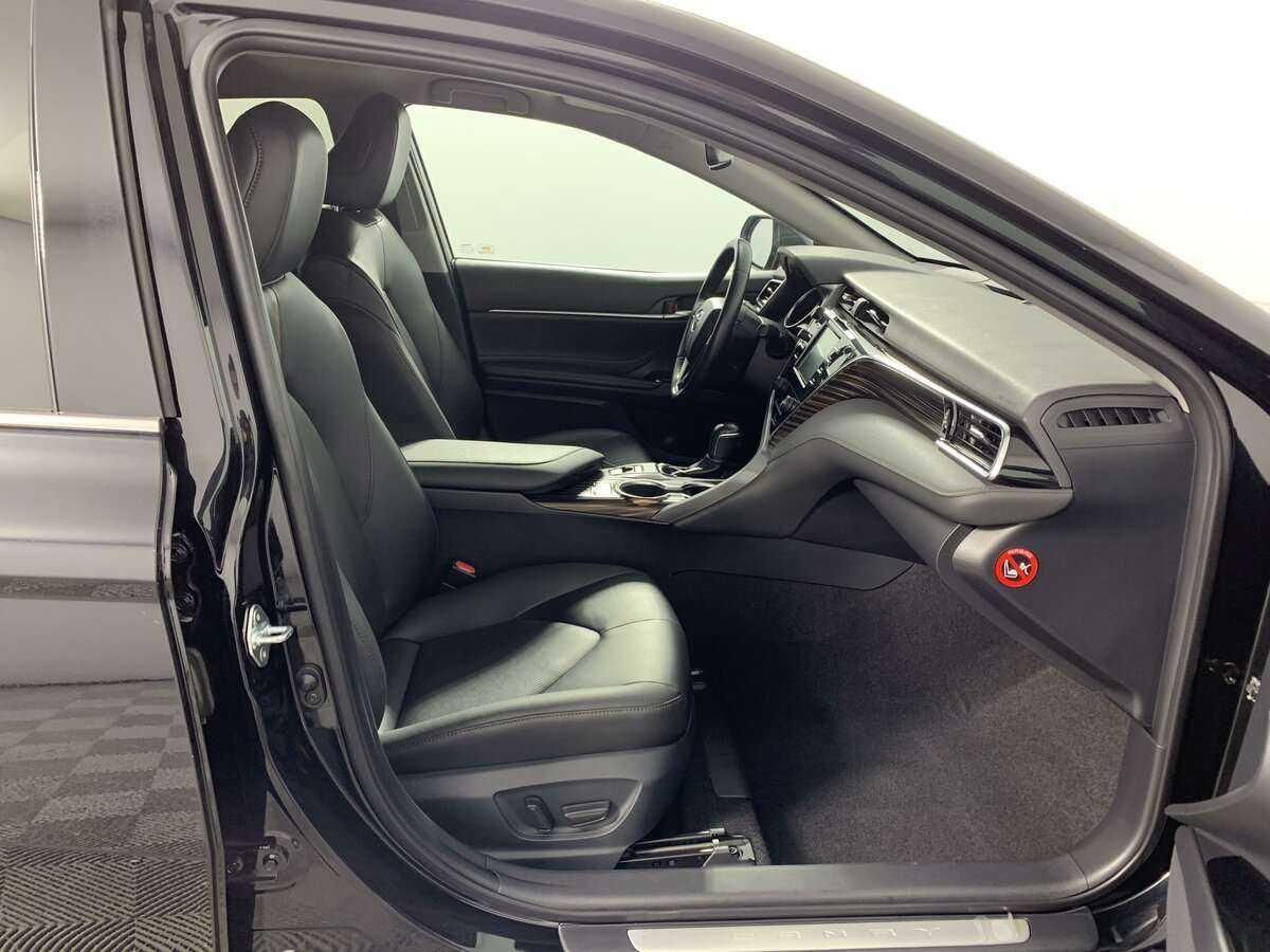 Toyota Camry, 2019 Фото №18