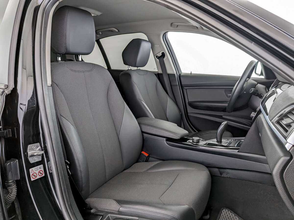 BMW 3 серии 318i, 2018 Фото №19