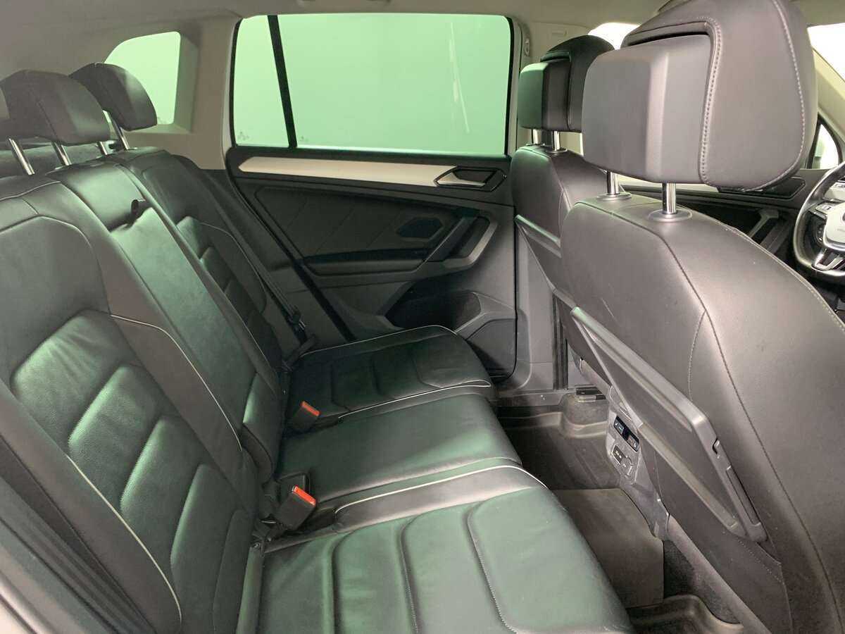 Volkswagen Tiguan, 2018 Фото №15
