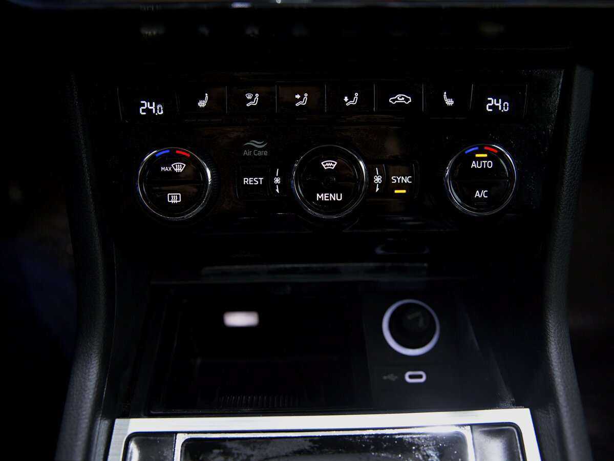 Skoda Superb, 2021 Фото №13