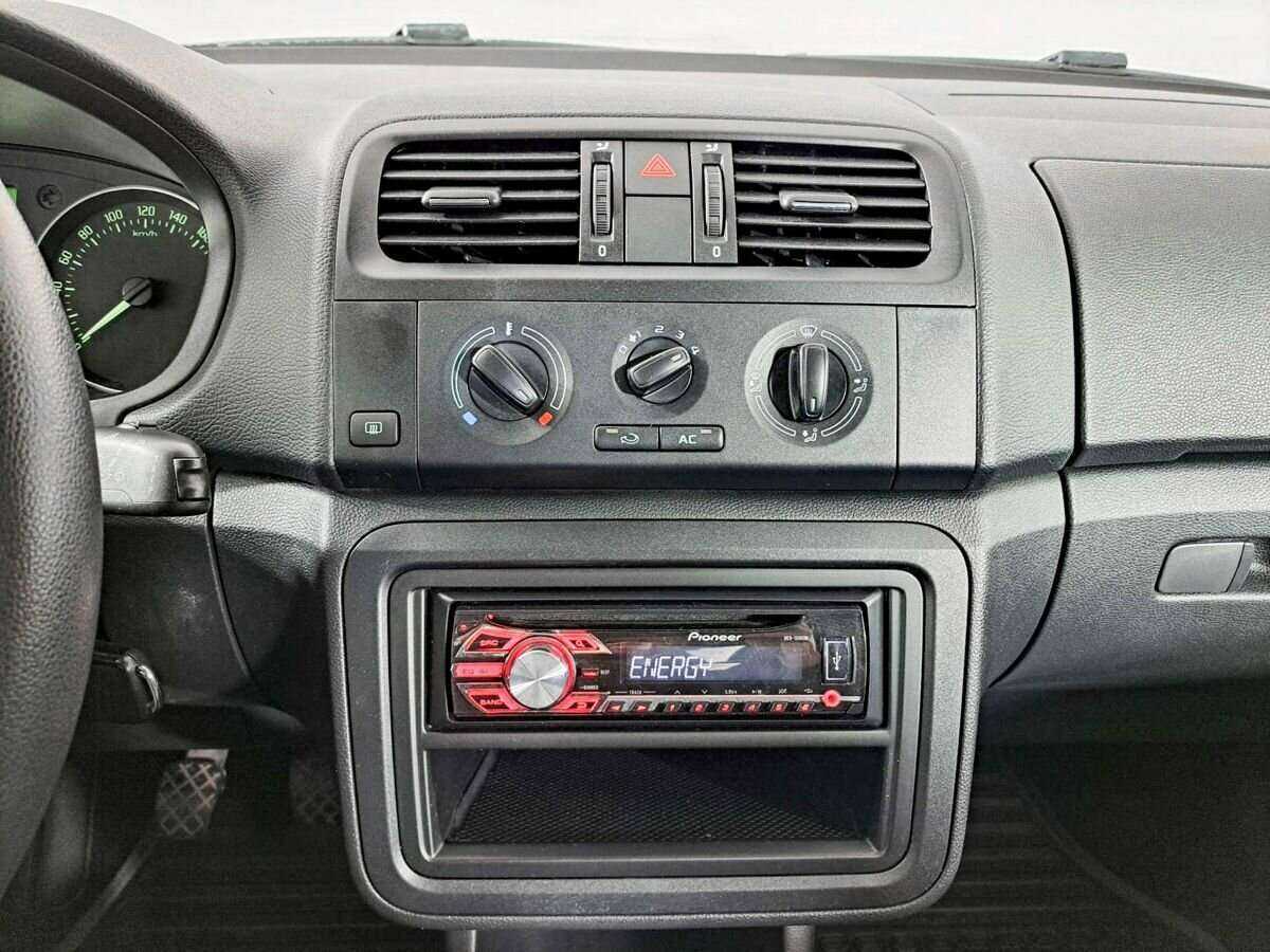 Skoda Fabia, 2013 Фото №13