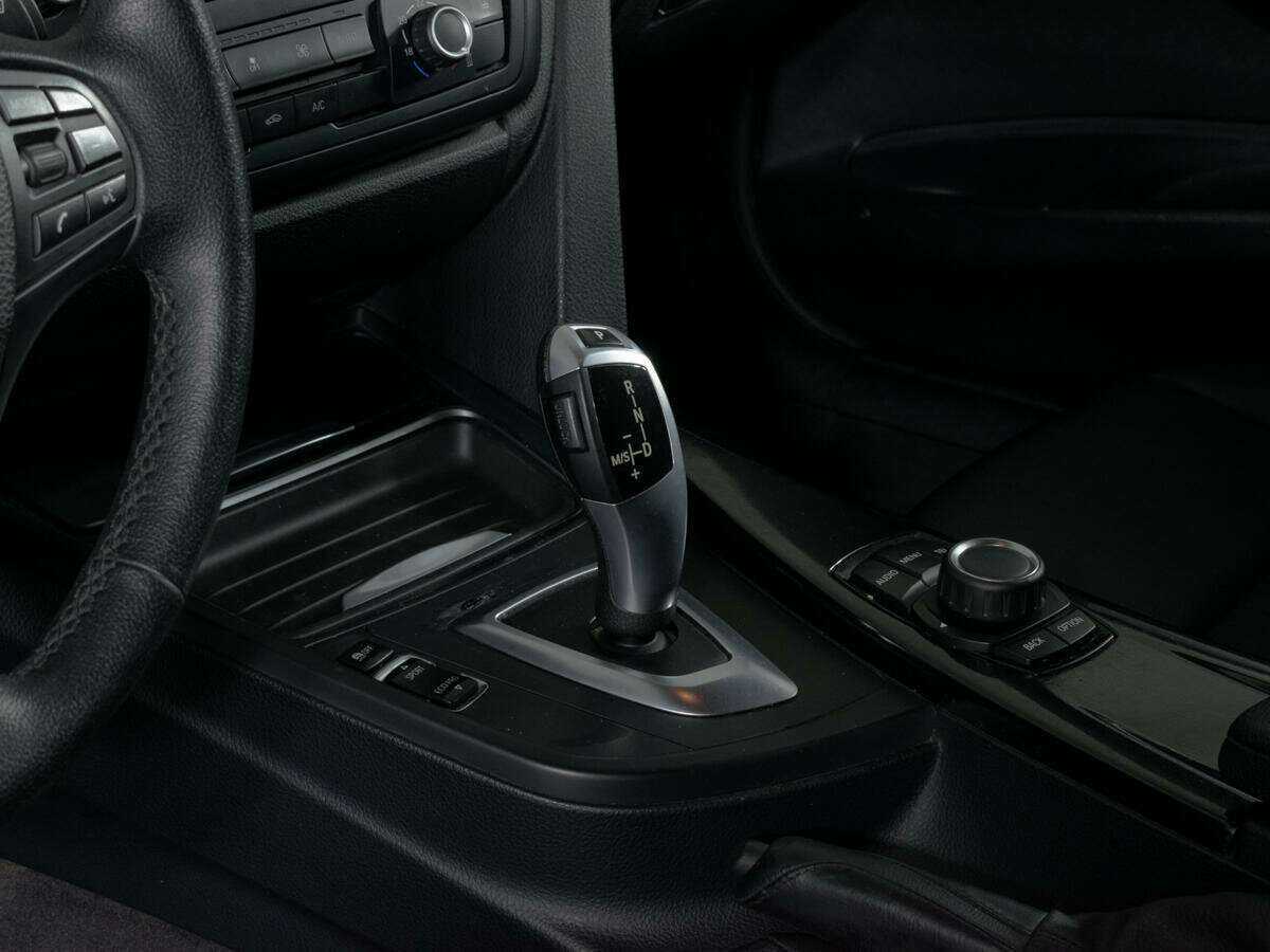 BMW 3 серии 316i, 2014 Фото №15