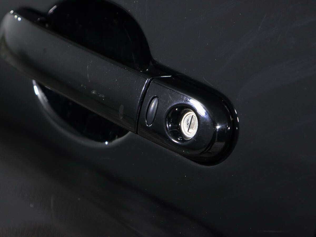 Nissan Tiida, 2012 Фото №15