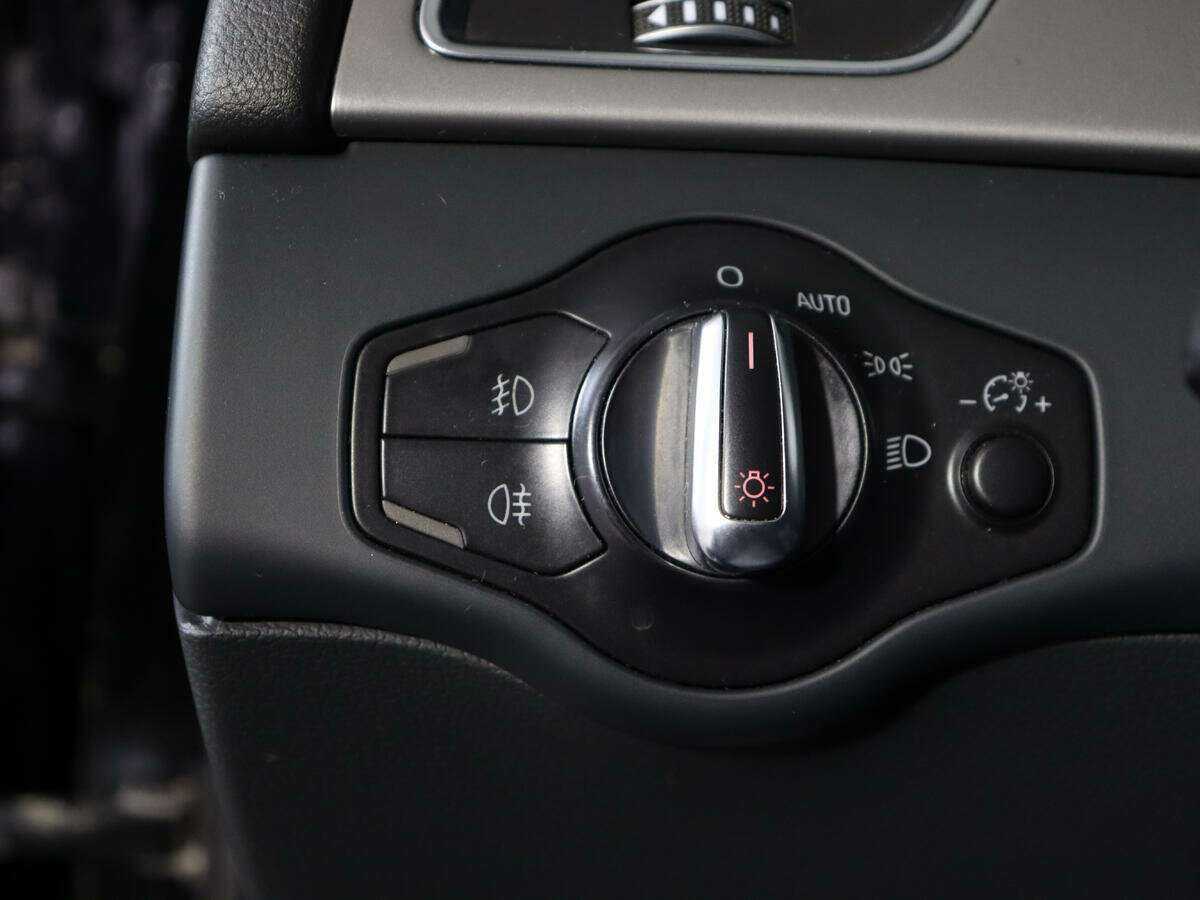 Audi A4, 2012 Фото №16