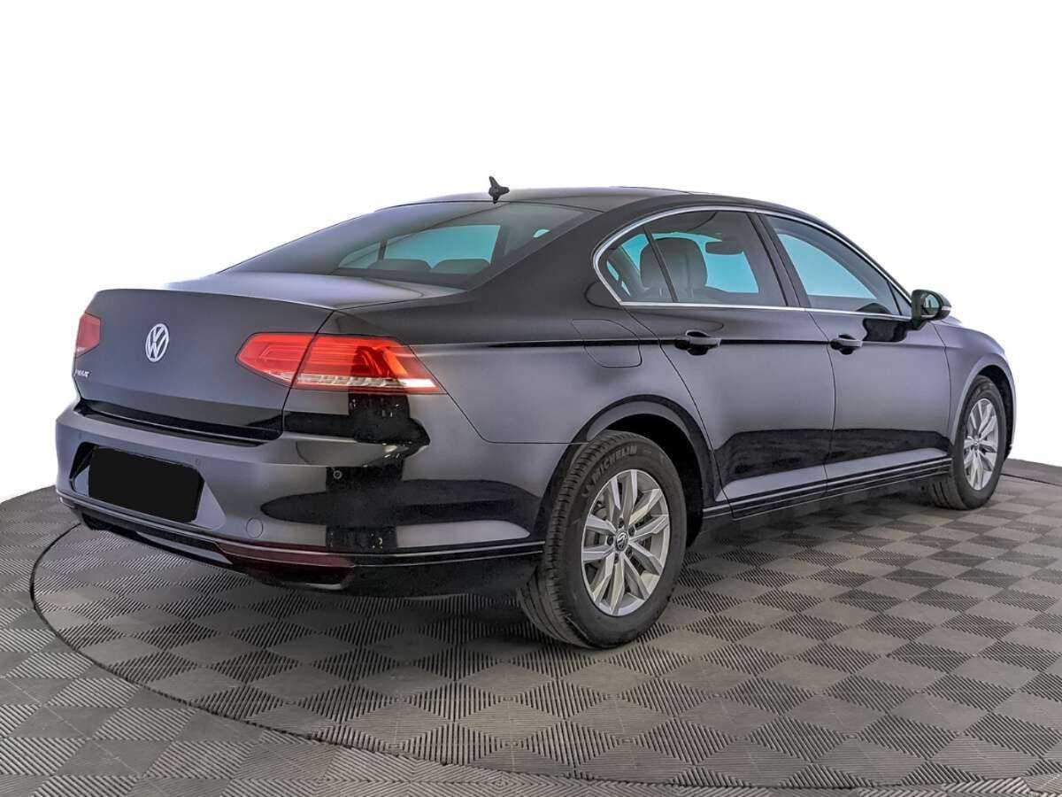 Volkswagen Passat, 2018 Фото №5