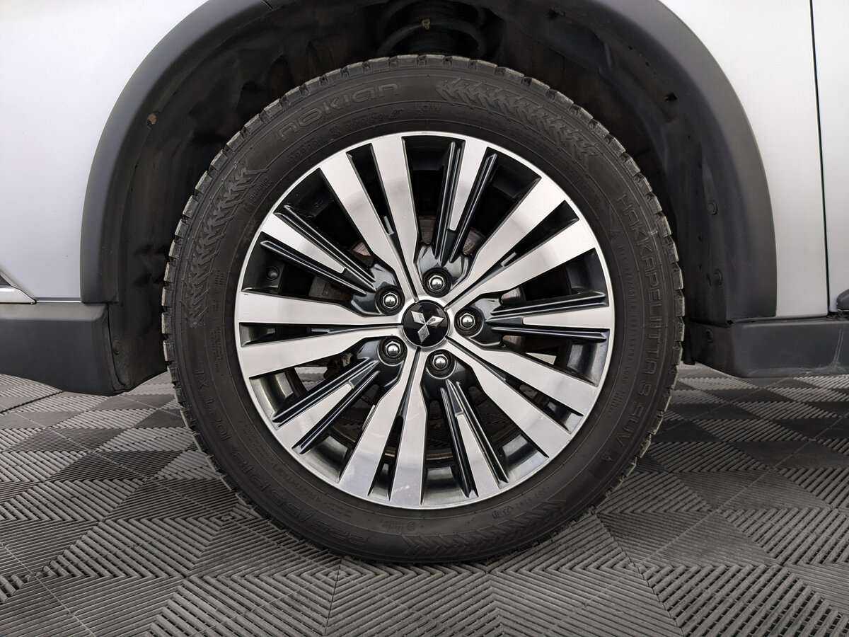 Mitsubishi Outlander, 2020 Фото №12