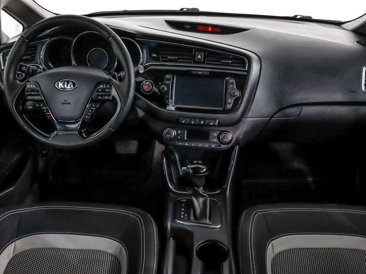 Kia Ceed, 2018 Фото №11