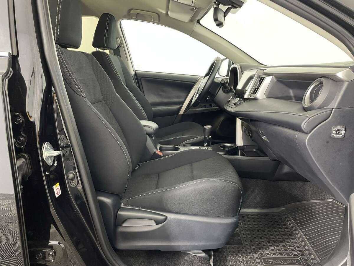 Toyota RAV4, 2018 Фото №14