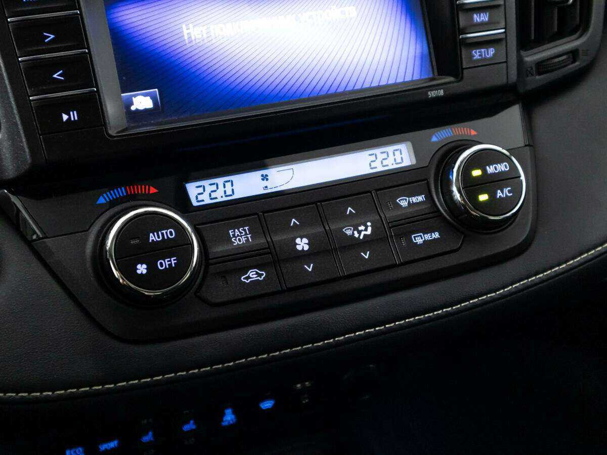 Toyota RAV4, 2018 Фото №16