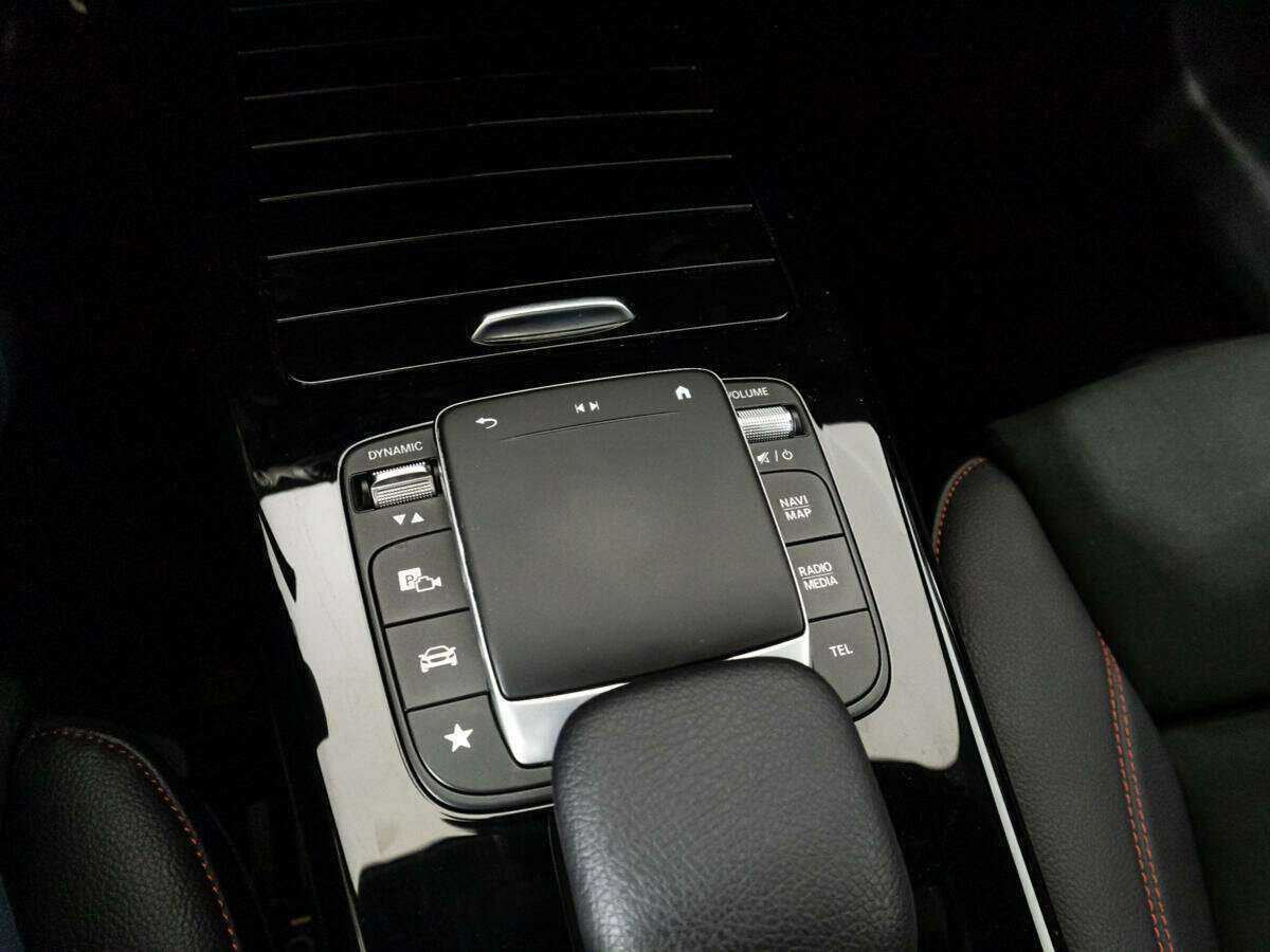 Mercedes-Benz A-Класс 200, 2020 Фото №17