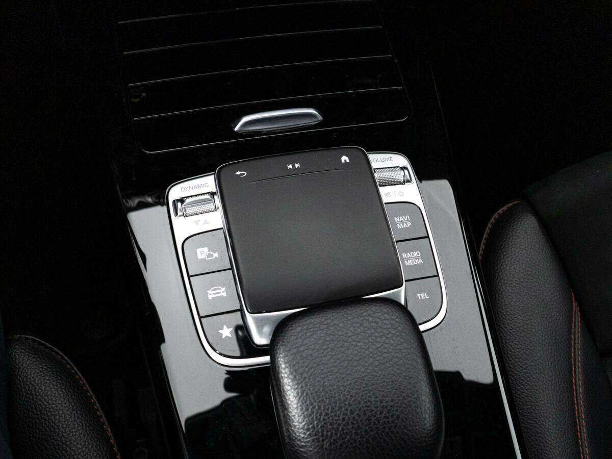 Mercedes-Benz CLA 200, 2019 Фото №17