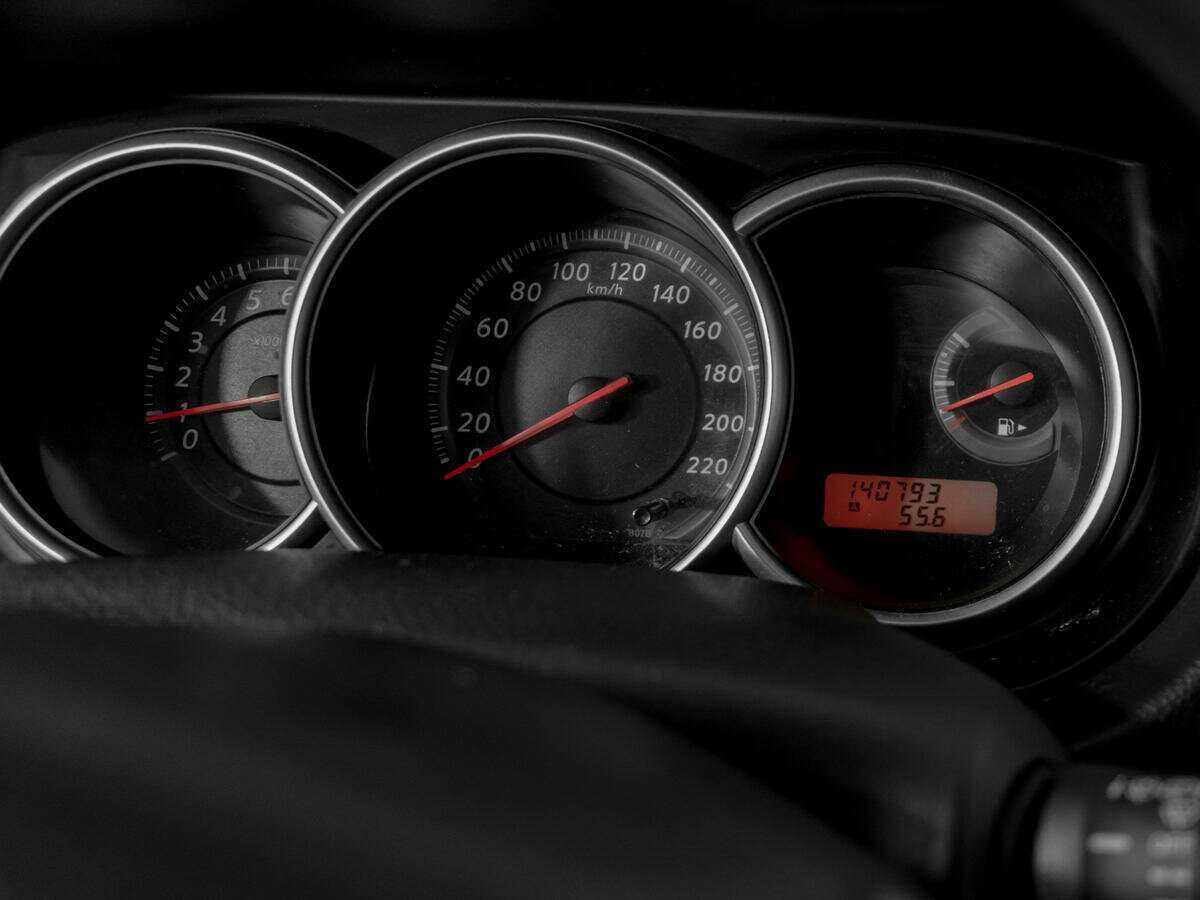 Nissan Tiida, 2013 Фото №10