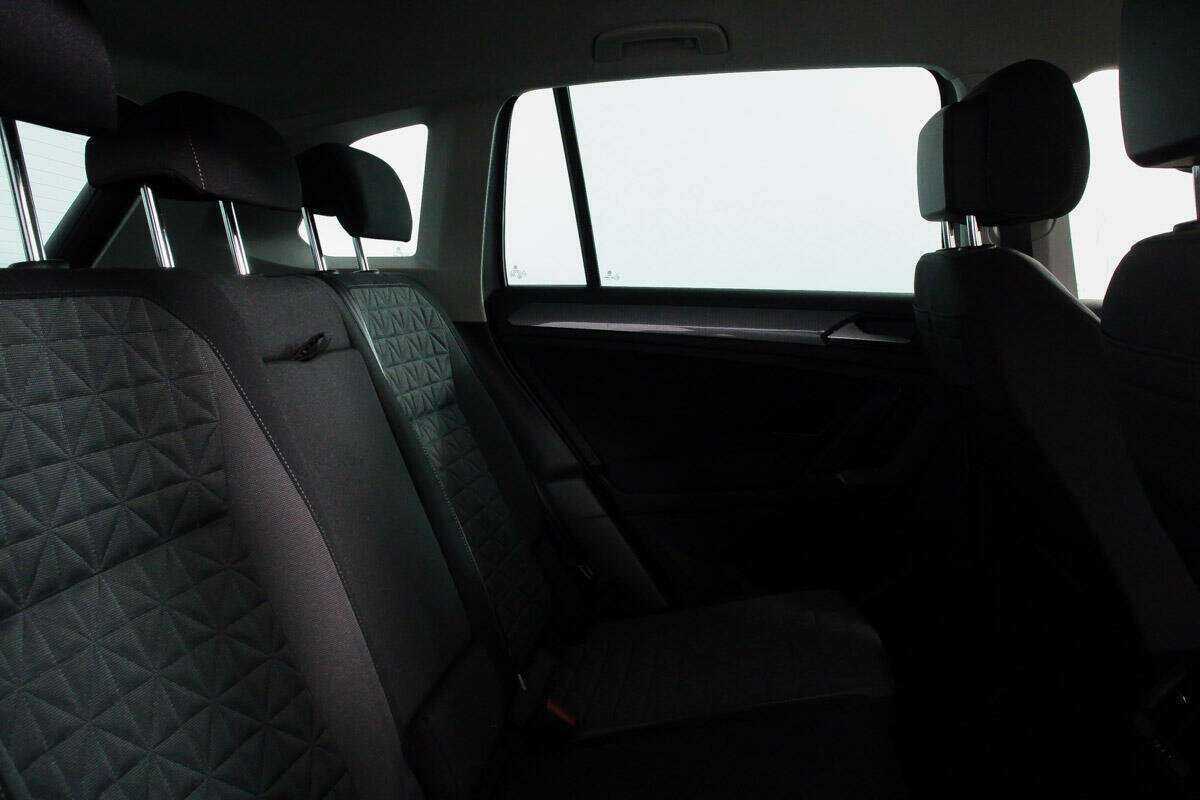 Volkswagen Tiguan, 2021 Фото №9