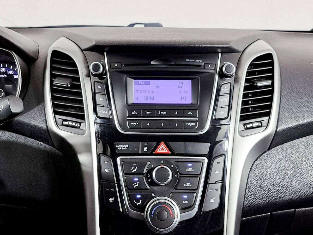 Hyundai i30, 2012 Фото №13