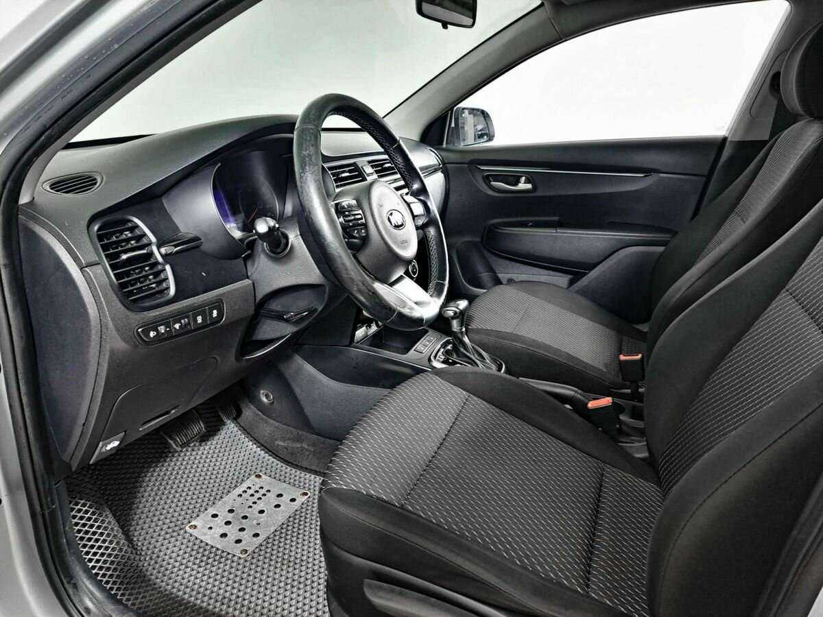 Kia Rio, 2018 Фото №12