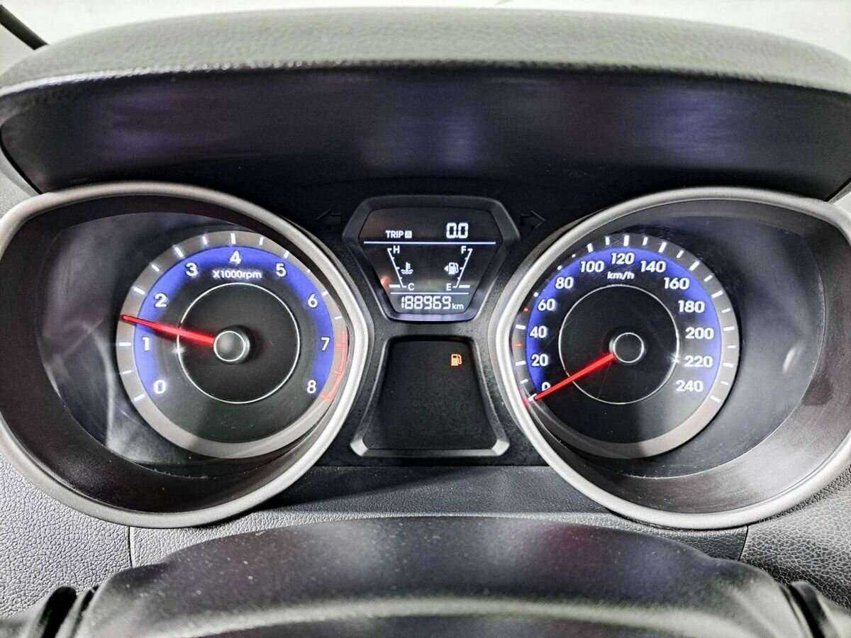 Hyundai Elantra, 2015 Фото №13