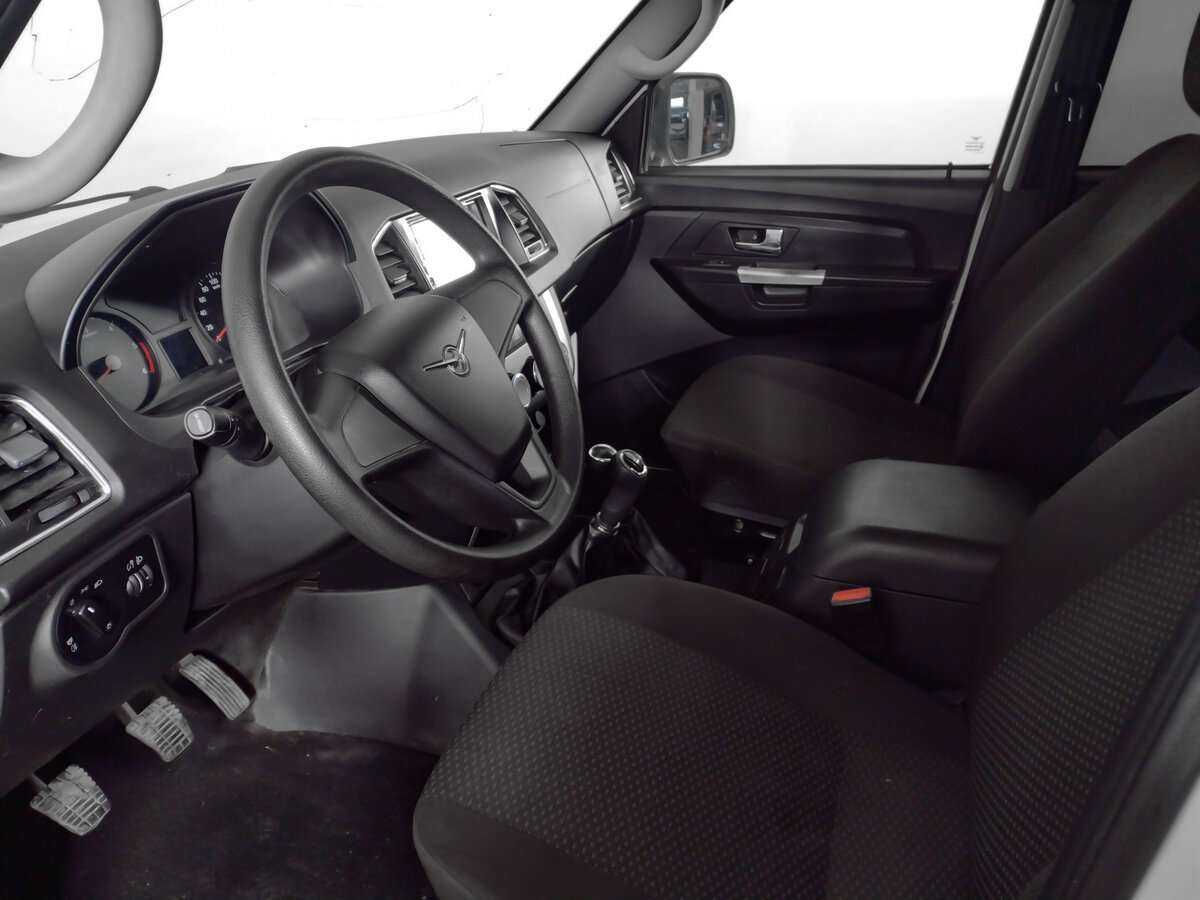 УАЗ Patriot, 2019 Фото №11