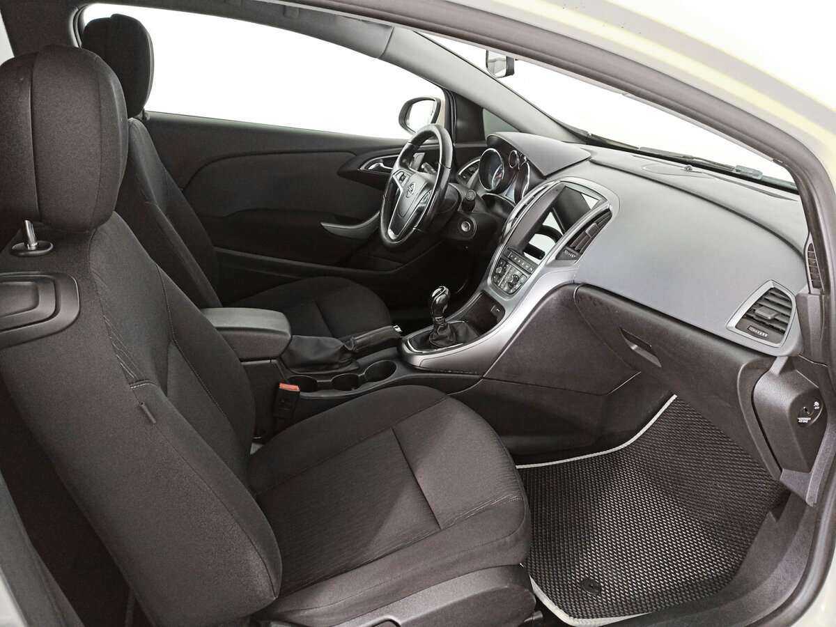 Opel Astra GTC, 2014 Фото №7