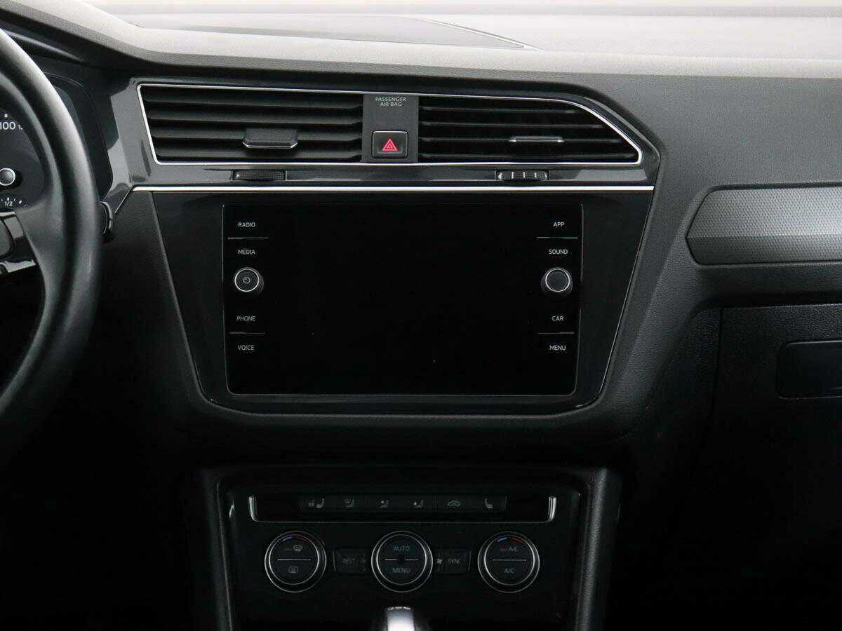 Volkswagen Tiguan, 2018 Фото №12