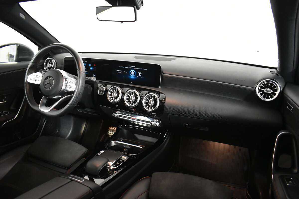 Mercedes-Benz A-Класс 200, 2018 Фото №10